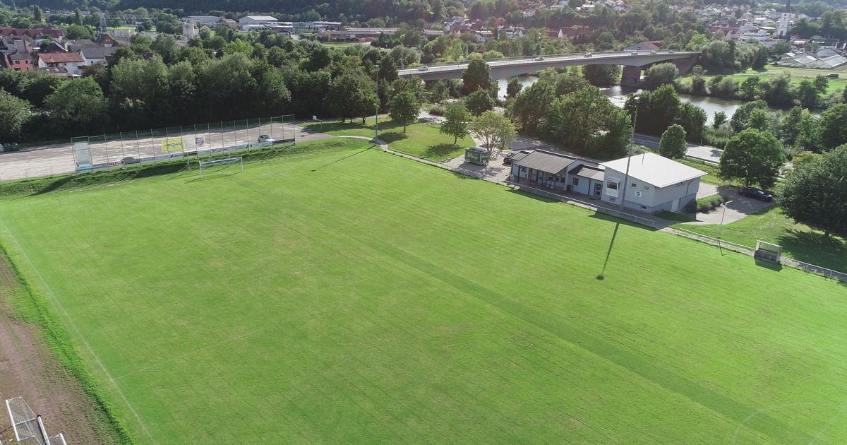 Umr Stung Der Bestehenden Sportplatz Flutlichtanlage Auf Led Viele