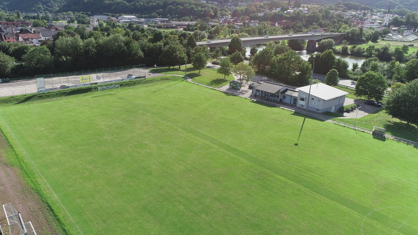 Umr Stung Der Bestehenden Sportplatz Flutlichtanlage Auf Led Viele