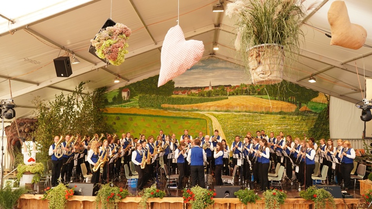 Neue Tuba für den Musikverein Ringingen