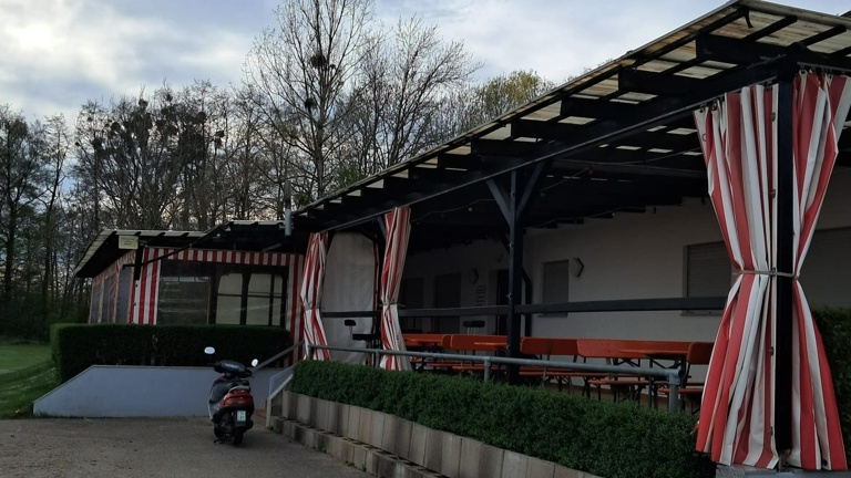 Erneuerung der Terrassenüberdachung des SV Sportheims