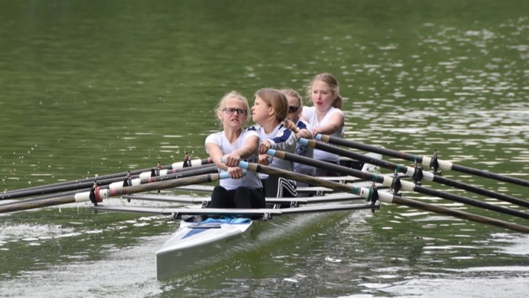 Ein neues Boot für die Ruder-AG und den Sportunterricht