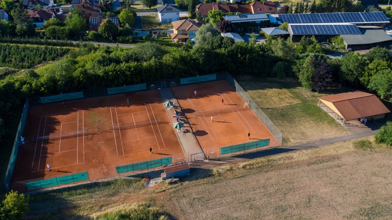 Sanierung der Tennisplätze beim SVF