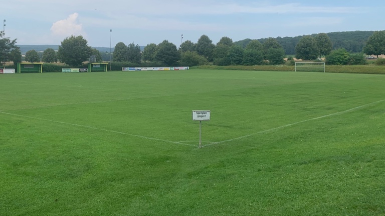 Ballfangzaun für unseren Fußballplatz