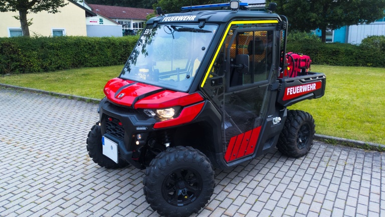 Neues Geländefahrzeug für die Feuerwehr Hauzenstein