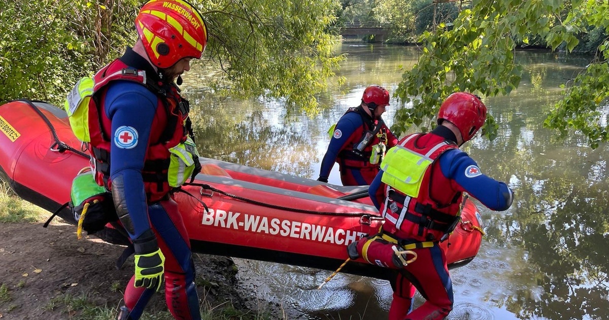 Ausstattung Für Die Rettung Bei Hochwasser Und Starker Strömung Viele Schaffen Mehr