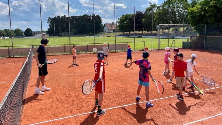 „Top-Training für starke Tennis-Kids"