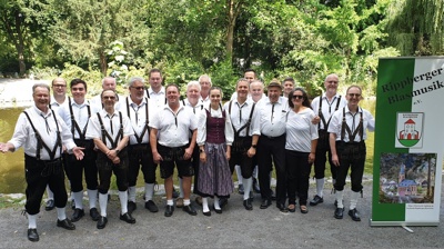 Mit frischem Outfit ins 50-jährige Jubiläum