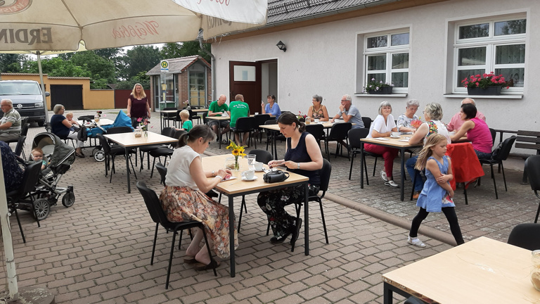 Ein neues Vereinszelt, Bänke und Tische für unseren Kulturverein!