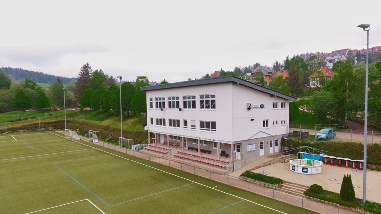 Neue LED-Flutlichtanlage für den FC Schonach