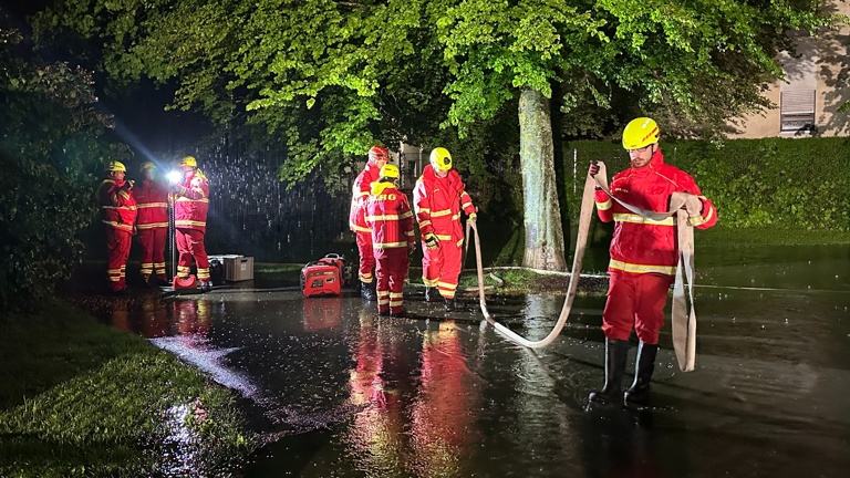 Beleuchtung im Einsatz - DLRG Bad Camberg e.V.