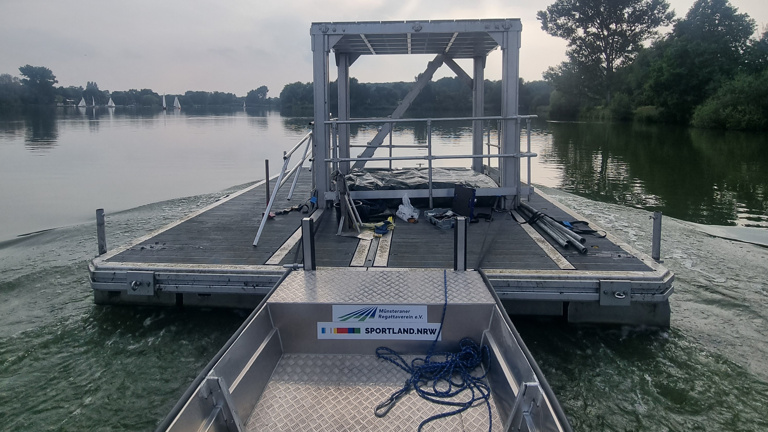 Münsteraner Regattaverein - stärkerer Motor für das Arbeitsboot