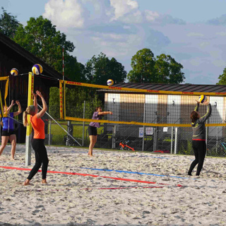 1 Stunde Beachtraining für bis zu 6 Personen
