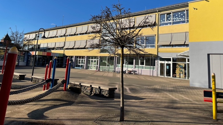 Klettergerüst für die Grundschule Weilerbach