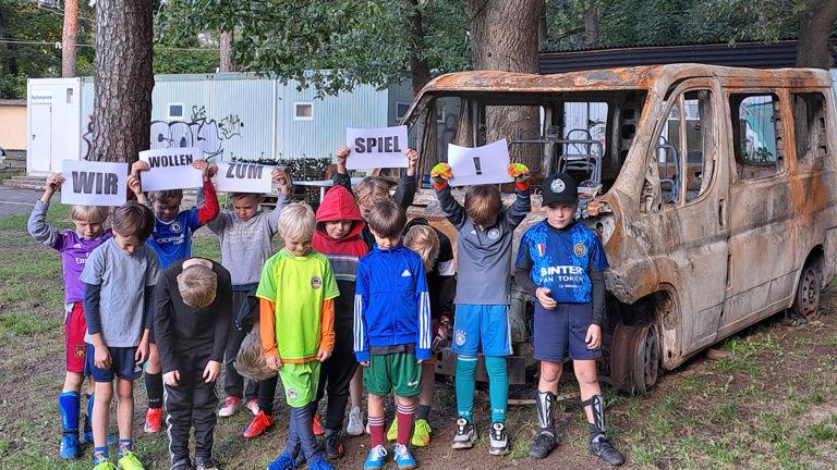 FSV Babelsberg 74 braucht Ersatz für abgebrannten Bus