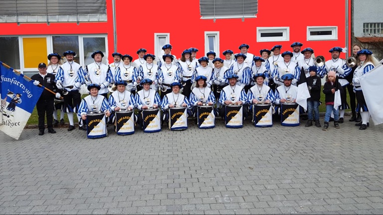 Neue Uniformen für den Fanfarenzug Bad Waldsee e.V.