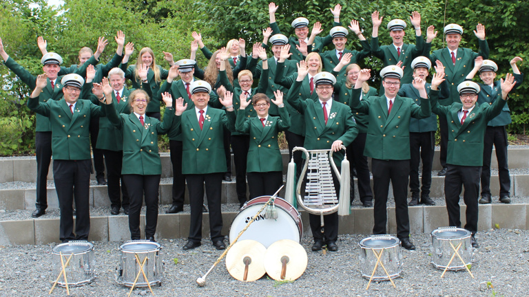 Neue Uniformen für das Tambourkorps Hengsbeck zum 100-Jährigen!