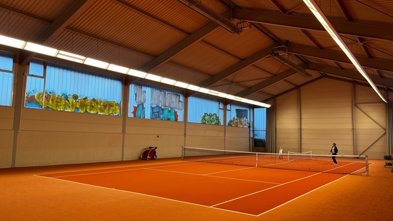 LED-Umstellung unserer Tennishalle