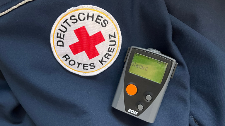 Furchtlos durch Funklöcher - neue Einsatzmelder für das DRK Obersdorf